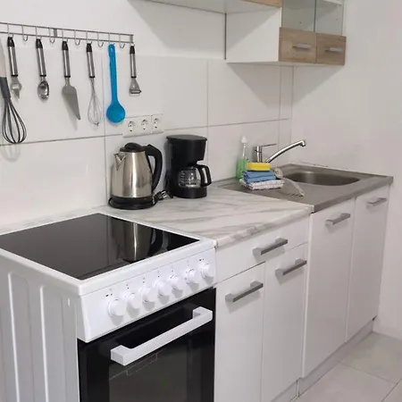 아파트 Calwer Hoefle Biergasse - Fuer Firmen, Handwerker Und Monteure 칼프